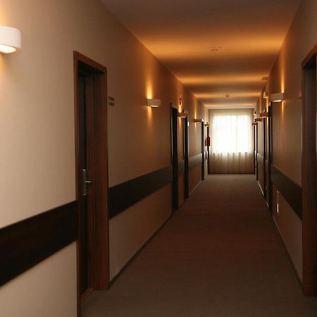 Hotel Hi-Fi Spa Nowy Tomyśl Kültér fotó
