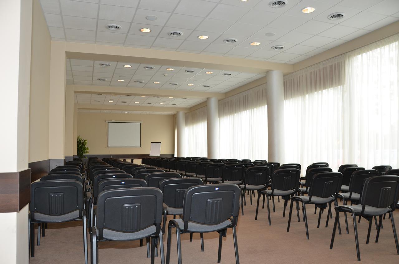 Hotel Hi-Fi Spa Nowy Tomyśl Kültér fotó