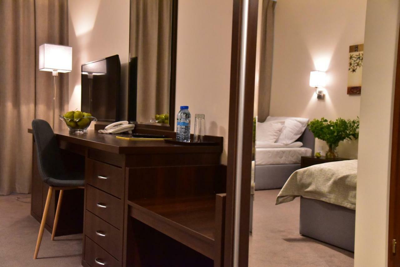 Hotel Hi-Fi Spa Nowy Tomyśl Kültér fotó